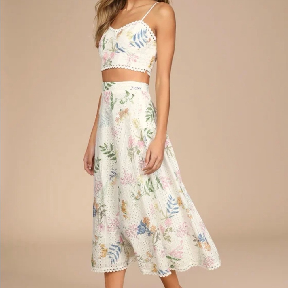 Lulu's White Eyelet Maxi Skirt & Top set, Pink & Multicolor Floral Print, M - Picture 6 of 11